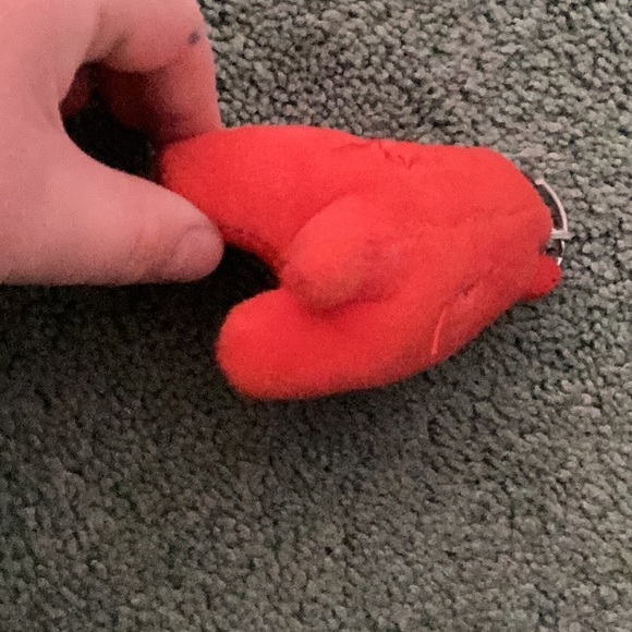 Red Plush Keychain - Picture 5 of 9